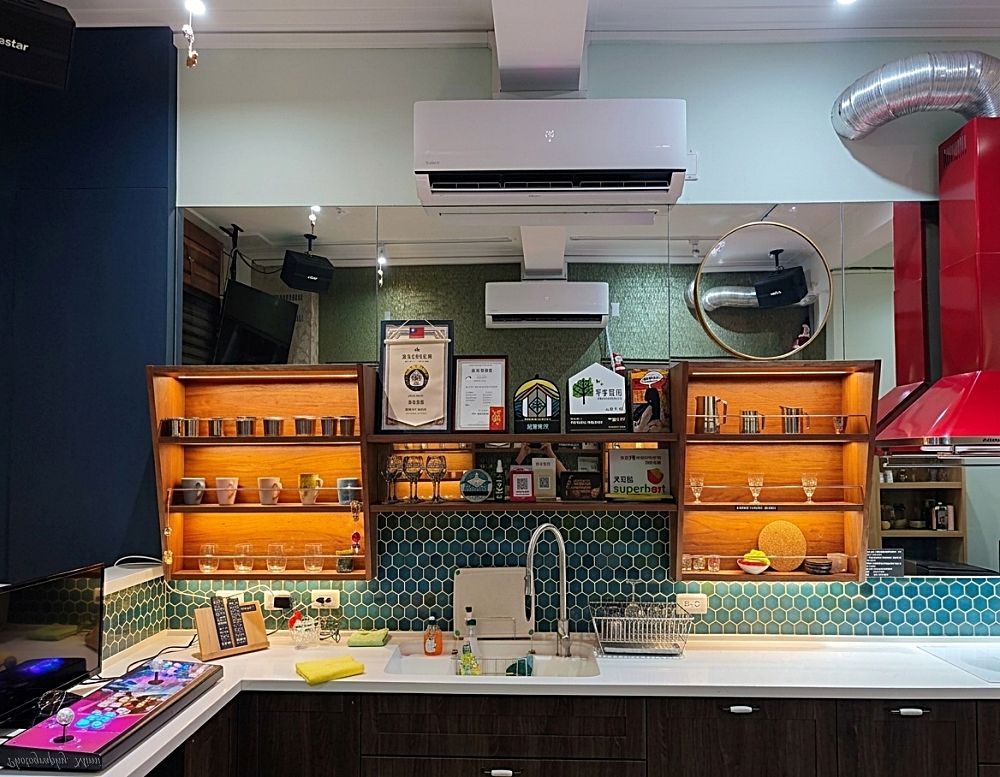 台南包棟推薦|梧藏美萊茵:中西區質感老宅,竟然有專屬停車位、KTV 與遊戲機! - 第9張圖 台南包棟推薦|梧藏美萊茵:中西區質感老宅,竟然有專屬停車位、KTV 與遊戲機!